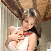 彰化 冰芬160cm F 50 36歲 成熟人妻外表看起來清純無害 穴穴自摸水很多