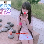 #高中小蘿莉首次下海百分百本人照 夢億 158 B+ 18歲【剛滿】43kg