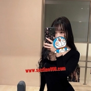 新竹 冰兒 164cm  47kg  D  25歲  外型偏氣質系，但笑起來很甜