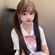 高雄原價1w2 特價8k 買三送一 月月 158cm.45kg.B奶.19歲很單純的感覺 滿滿的少女感